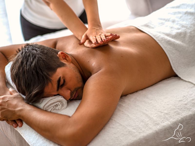 Massagem e Terapias Relaxantes em Ribeirão Preto Nayara Campos Bem-Estar 